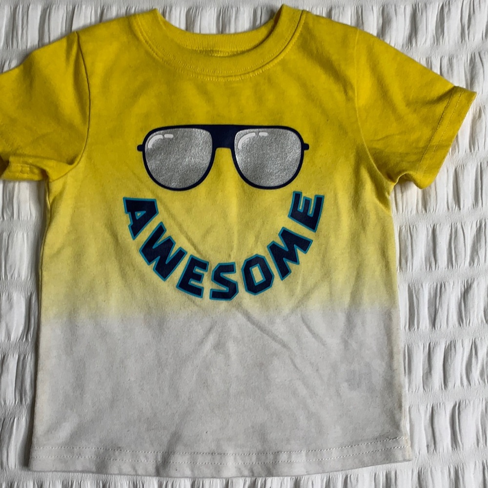 Baby yellow/white tee